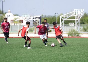 México enfrenta una crisis persistente en el transporte de carga