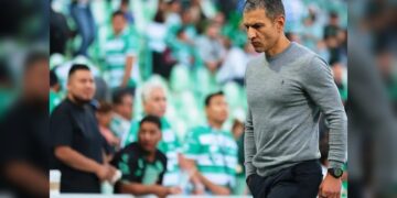 5 jugadores habrían pedido despedir al Jimmy Lozano