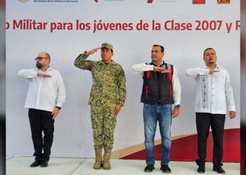 Jóvenes de Victoria cumplen y asisten a sorteo de Servicio Militar