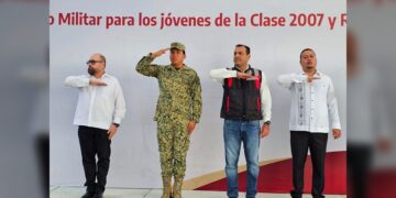 Jóvenes de Victoria cumplen y asisten a sorteo de Servicio Militar
