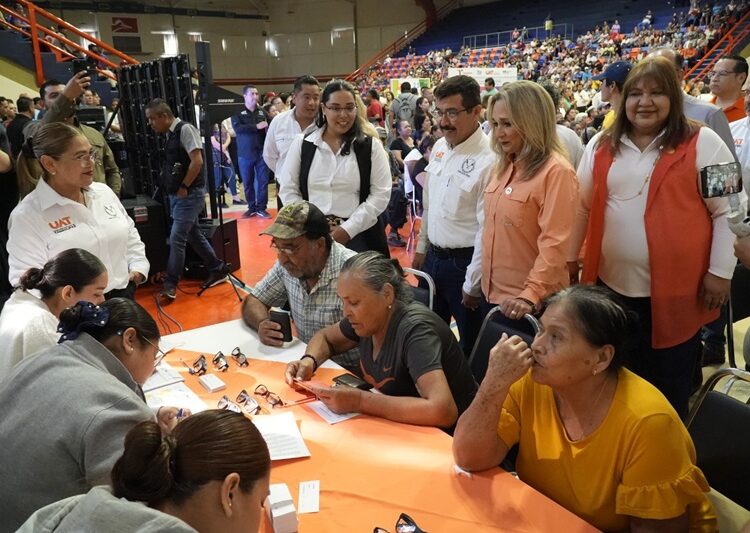 “Lentes con Corazón” reafirma vocación humanista de la UAT