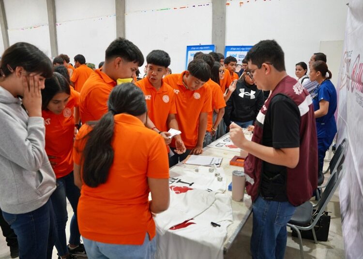 NLD acerca oportunidades y atención integral a estudiantes de la Prepa UAT con ‘Brigada Joven’
