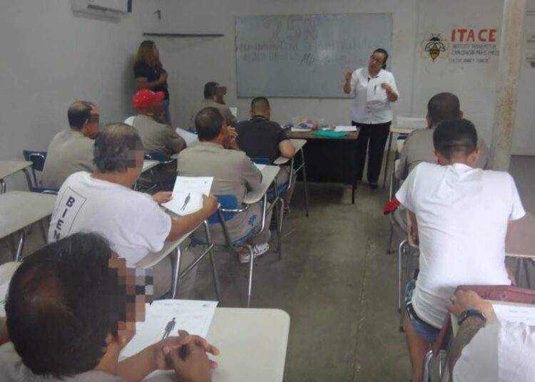 Participan PPLS del CEDES NLD en ejercicio de reflexión sobre el 25N