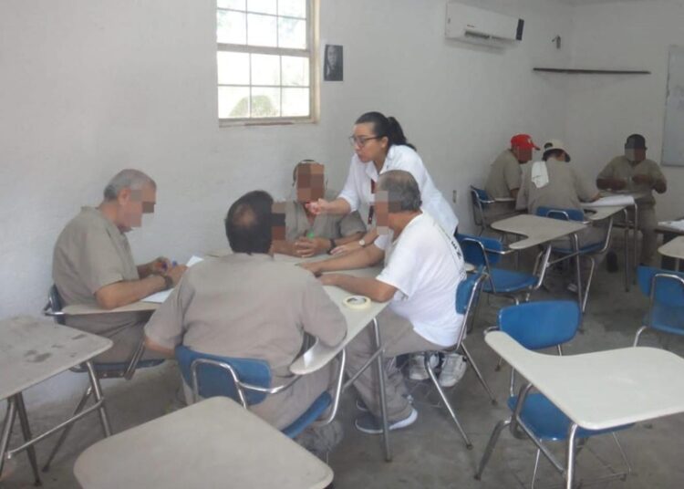 Participan PPLS del CEDES NLD en ejercicio de reflexión sobre el 25N