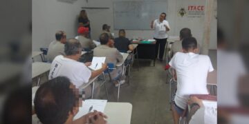 Participan PPLS del CEDES NLD en ejercicio de reflexión sobre el 25N