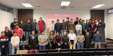 Presentan proyecto “Electrificación al 100%” al alumnado de la UPV