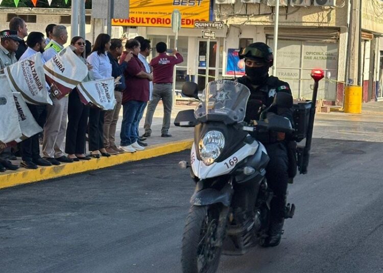 Presente Guardia Estatal en arranque de ‘El Buen Fin 2025’ en la zona sur