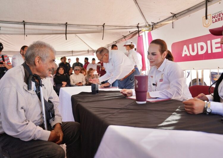 “Presidencia Cerquita de Ti” lleva beneficios del Gobierno de NLD a familias de Col. Naciones Unidas