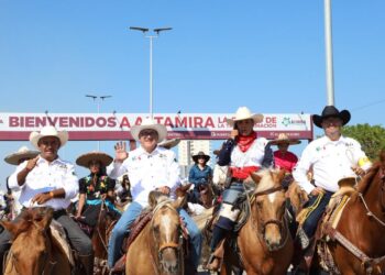 Recibe Altamira a más de mil cabalgantes de distintas regiones de México