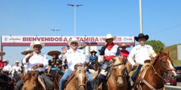 Recibe Altamira a más de mil cabalgantes de distintas regiones de México