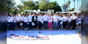 Refuerza SET valores y prevención entre estudiantes en caminata por la paz y contra las adicciones