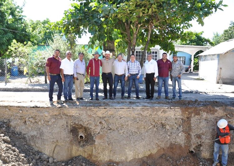Supervisa SRHDS avances en la rehabilitación del drenaje en el municipio de González