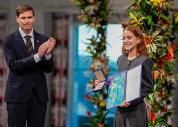 ¡Hija de María Corina Machado recibe el Nobel de la Paz!