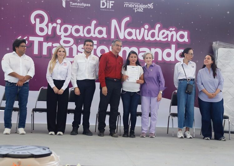 Apapachan AVA y María a las familias de Higuerillas con la ‘Brigada Navideña Transformando Familias’