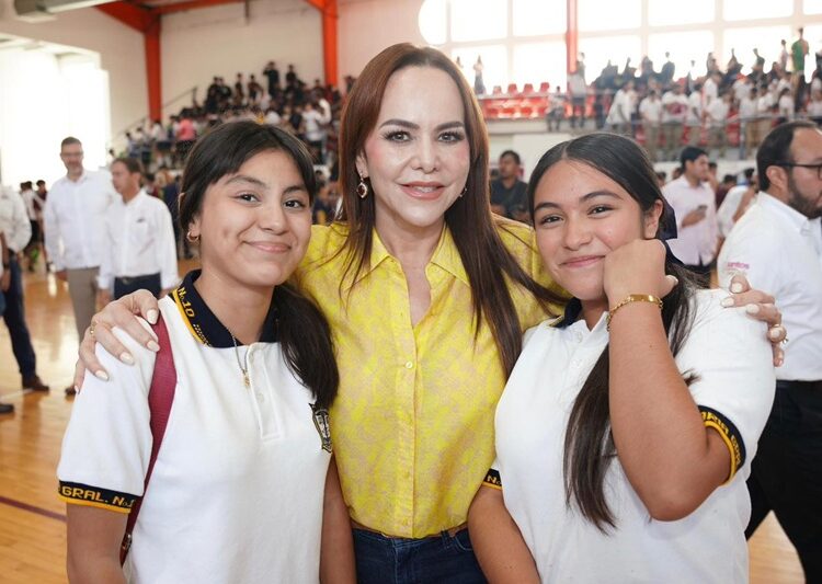 Beneficiará Gobierno de NLD a estudiantes con programa de “Excelencia Digital”