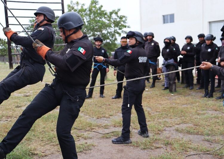 Capacitan a elementos operativos de la SSPT en Medicina Táctica Policial