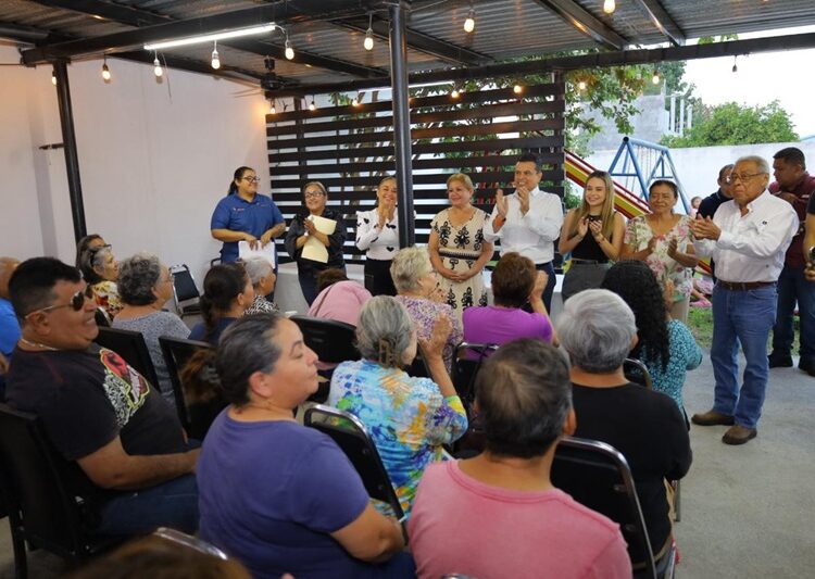 Conviven Lalo y Lucy con familias de la Miguel Alemán