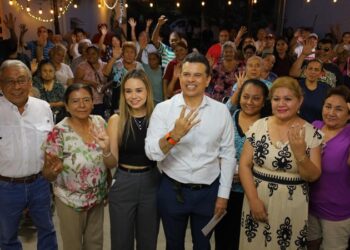 Conviven Lalo y Lucy con familias de la Miguel Alemán