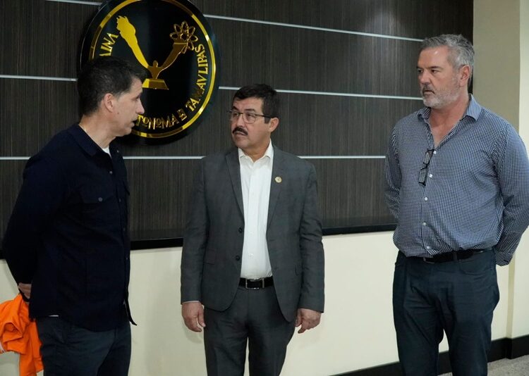 Da rector bienvenida al nuevo DT del Correcaminos UAT