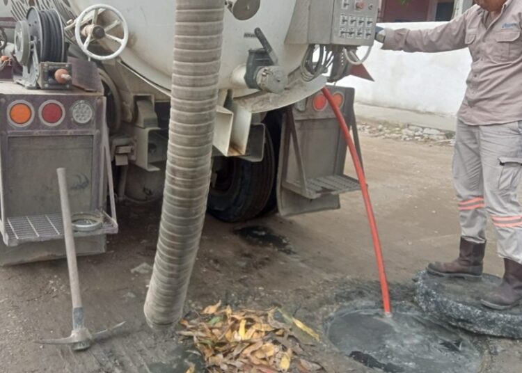 Desarrolla COMAPA Altamira sondeo y desazolve de líneas de drenaje