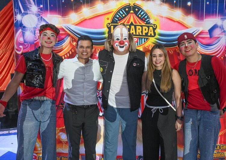 Encienden Lucy y Lalo Gattás fiestas navideñas en la Capital