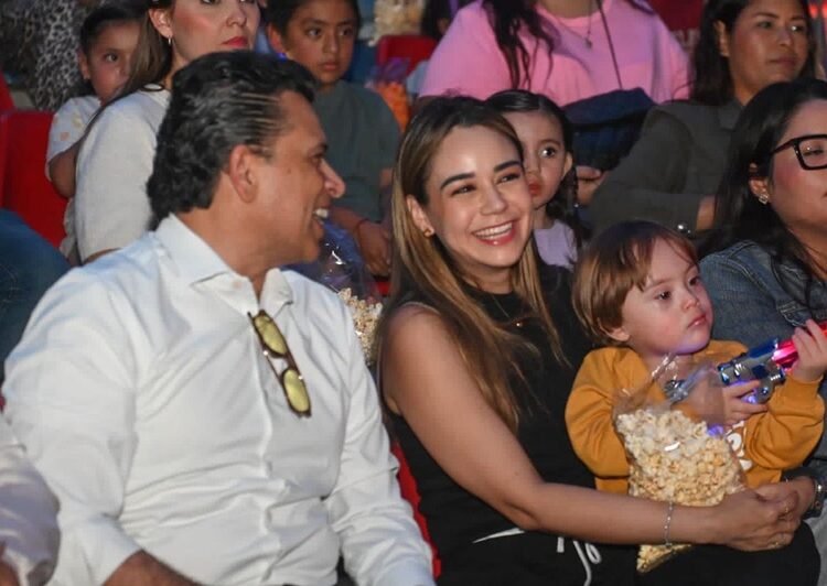 Encienden Lucy y Lalo Gattás fiestas navideñas en la Capital