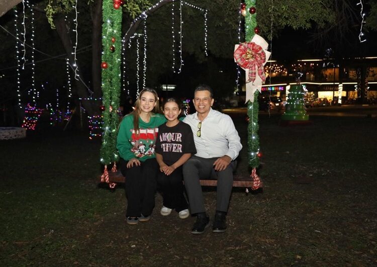 Encienden Lucy y Lalo Gattás fiestas navideñas en la Capital