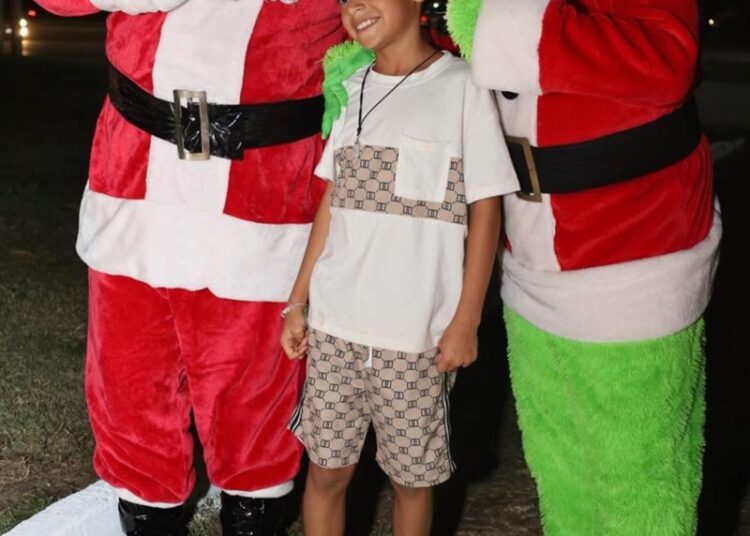 Encienden Lucy y Lalo Gattás fiestas navideñas en la Capital