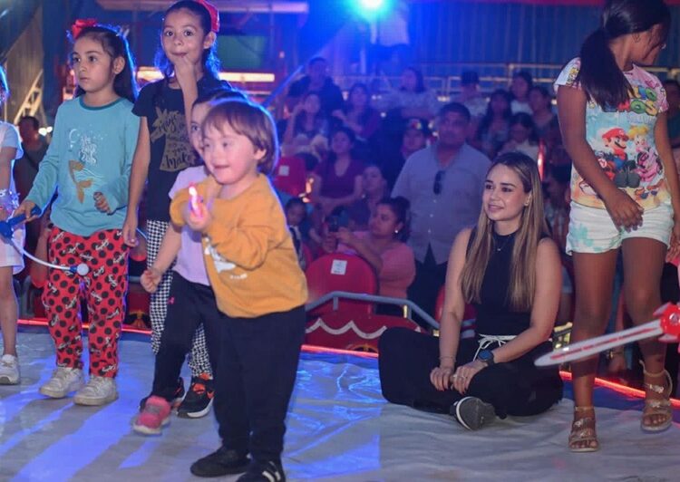 Encienden Lucy y Lalo Gattás fiestas navideñas en la Capital