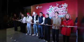 Encienden Lucy y Lalo Gattás fiestas navideñas en la Capital