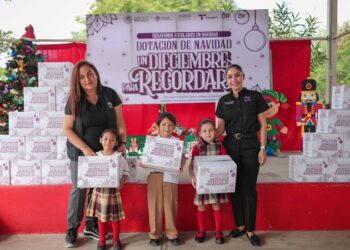 Entrega DIF Tamaulipas más de 100 mil dotaciones navideñas de desayunos escolares