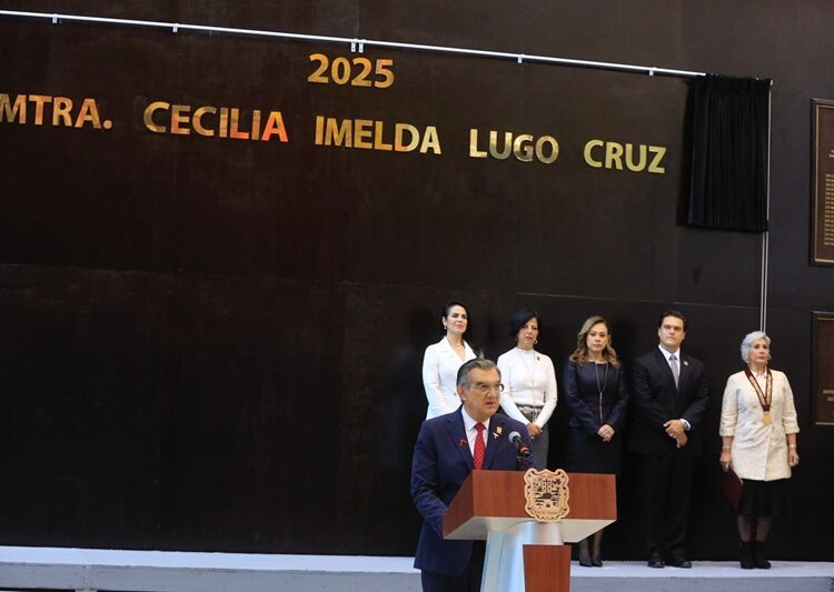 Entrega gobernador Medalla al Mérito “Luis García de Arellano” a Cecilia Imelda Lugo Cruz