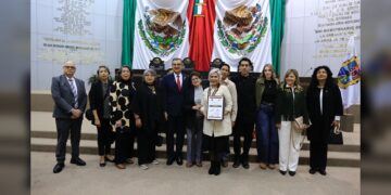 Entrega gobernador Medalla al Mérito “Luis García de Arellano” a Cecilia Imelda Lugo Cruz
