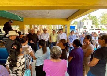 Entrega navideña de alimentos beneficia a 2 mil 500 familias en Altamira