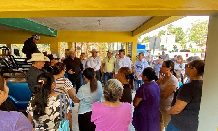 Entrega navideña de alimentos beneficia a 2 mil 500 familias en Altamira