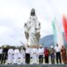 Entregan Américo y María escultura monumental de la Virgen de la Misericordia en ‘El Chorrito’