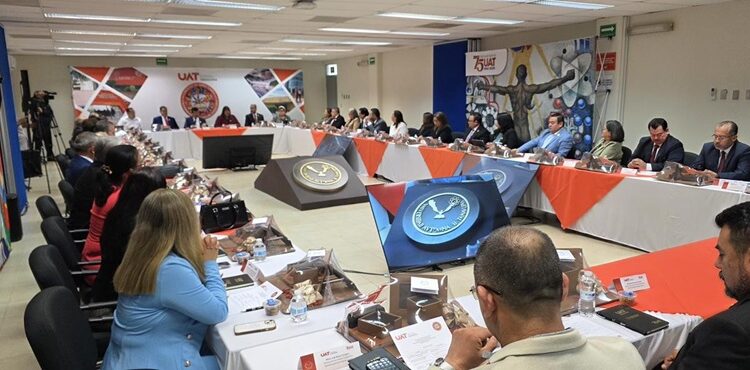 Evalúa rector avances de la UAT al cierre del ciclo escolar