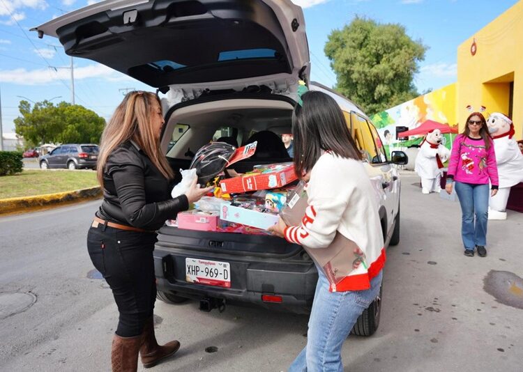 Exitosa participación ciudadana en la colecta Drive Thru del “Juguetón 2025”