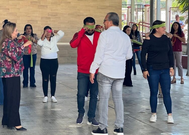 Fortalece SET bienestar docente con taller de desarrollo humano