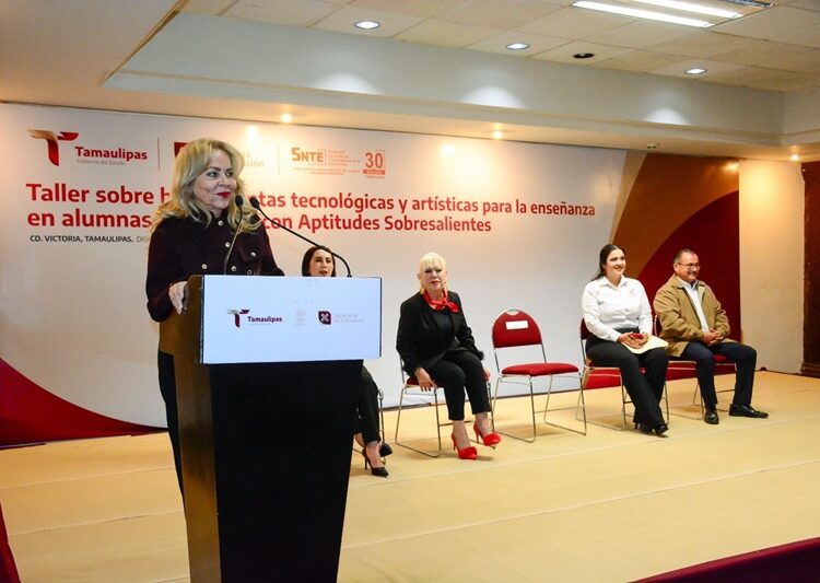 Fortalece SET competencias digitales del magisterio