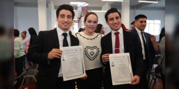 Gobierno de NLD entregará 300 becas de titulación para impulsar a la juventud neolaredense