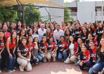 “Histórico”: La UAT certifica la totalidad de su oferta educativa