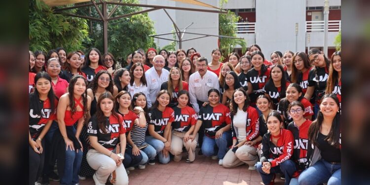 “Histórico”: La UAT certifica la totalidad de su oferta educativa