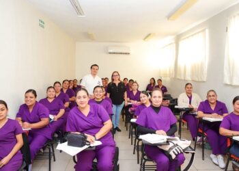 Impulsa DIF Altamira capacitación a futuras profesionales de la salud