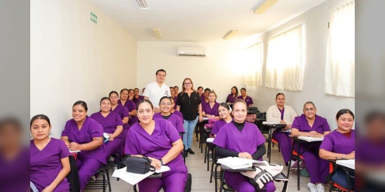 Impulsa DIF Altamira capacitación a futuras profesionales de la salud