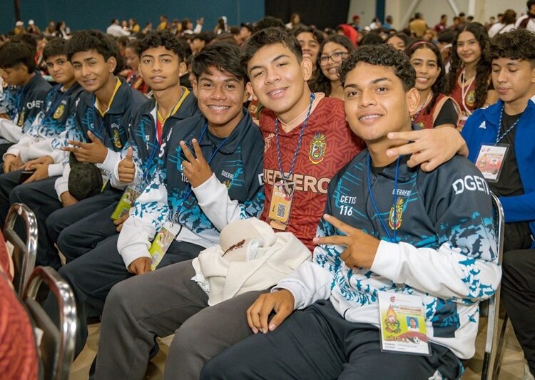 Inaugura secretario de Educación ‘Encuentro Nacional Deportivo DGETI 2025’