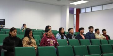 Integran a jóvenes de la UPRR con el sector productivo para potenciar su aprendizaje