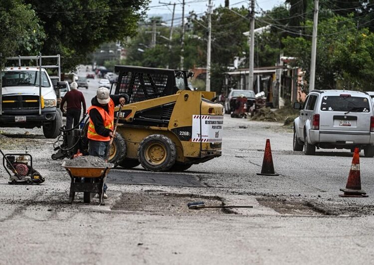 Intensa jornada del ‘Plan Emergente de Bacheo’ en la calle Matamoros