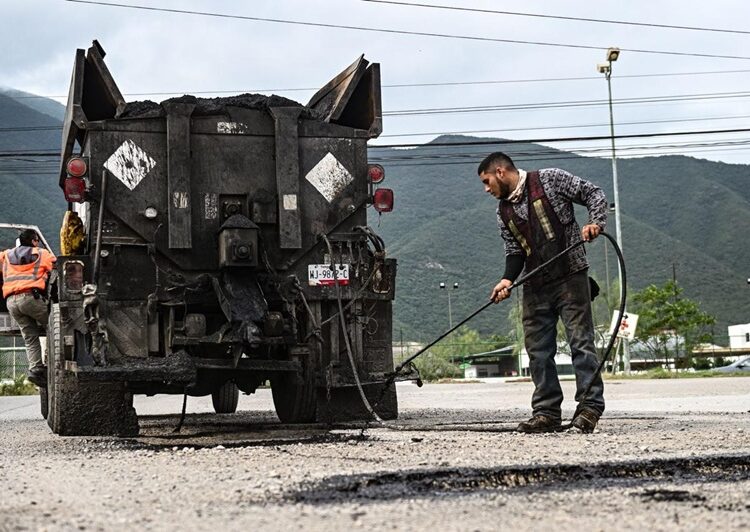 Intensa jornada del ‘Plan Emergente de Bacheo’ en la calle Matamoros