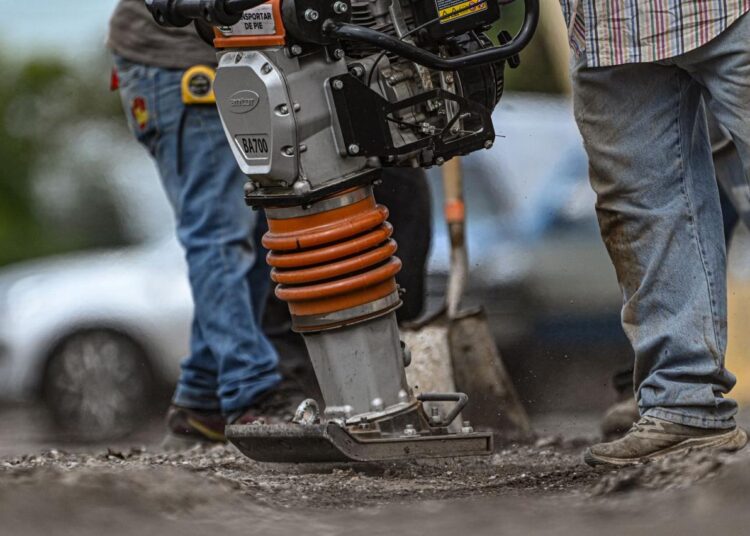 Intensifica Municipio trabajos de bacheo en periodo vacacional